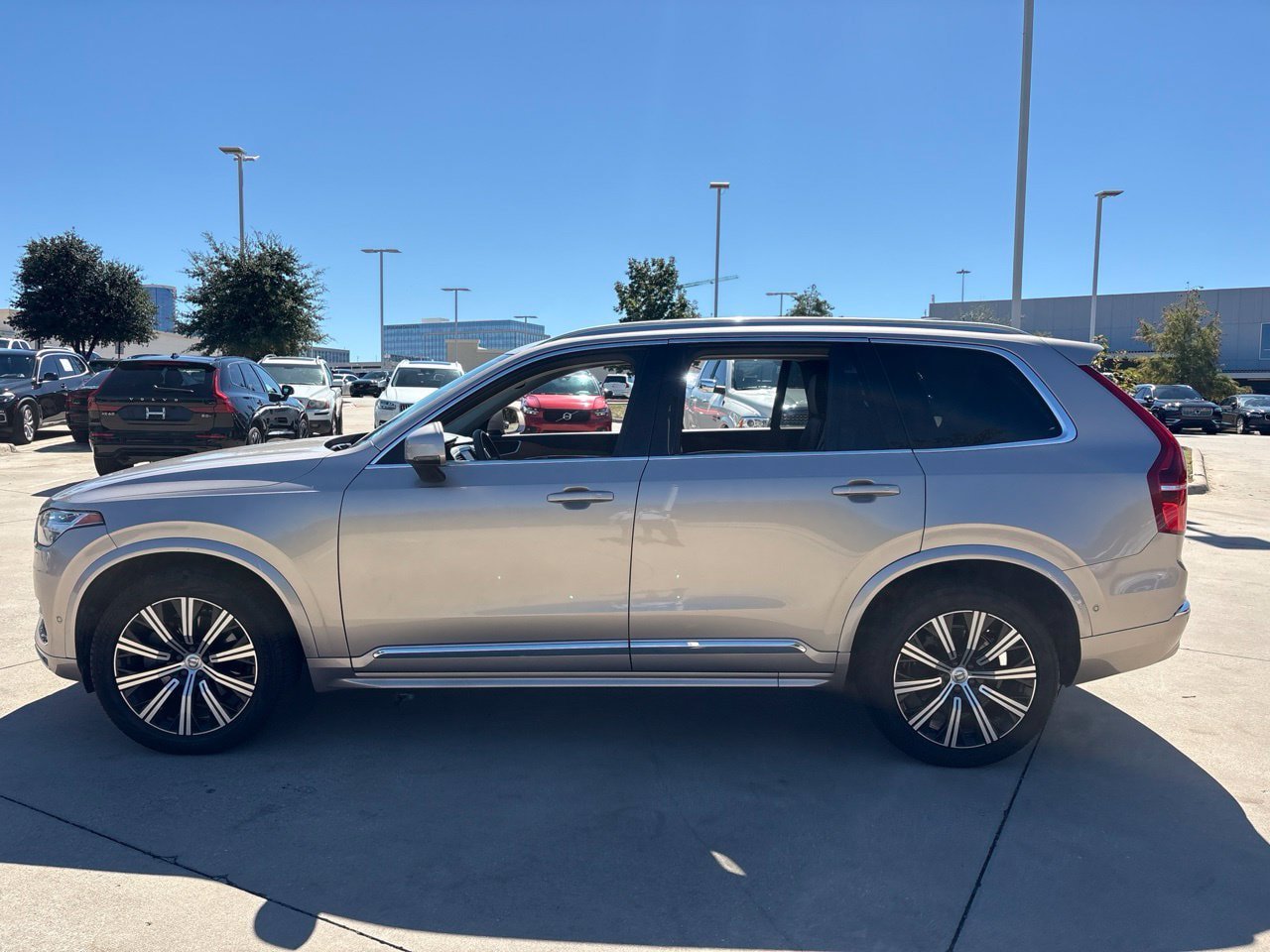 Used 2023 Volvo XC90 B6 Plus w/ Protection Package Premier AWD/4WD image 6