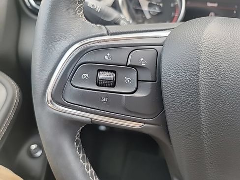 Used 2022 Buick Encore GX Select w/ Sport Touring Package FWD image 20
