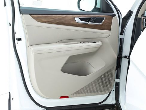 New 2026 Volkswagen Atlas SE image 18