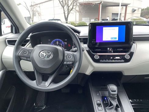 New 2026 Toyota Corolla Cross L image 14