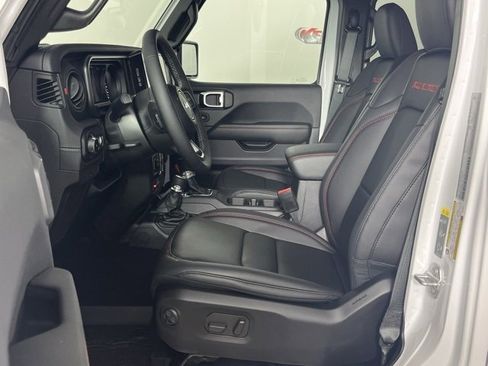 New 2025 Jeep Wrangler Unlimited Rubicon w/ XTREMEE 35" Tire Package image 22