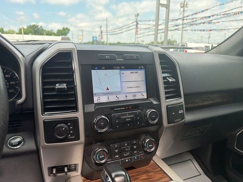 Used 2019 Ford F150 Lariat AWD/4WD image 14