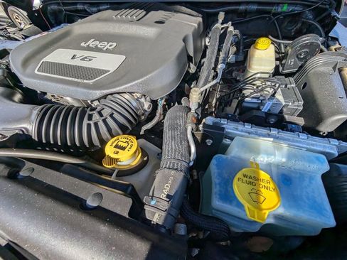 Used 2015 Jeep Wrangler Unlimited Sport w/ Quick Order Package 23S image 19