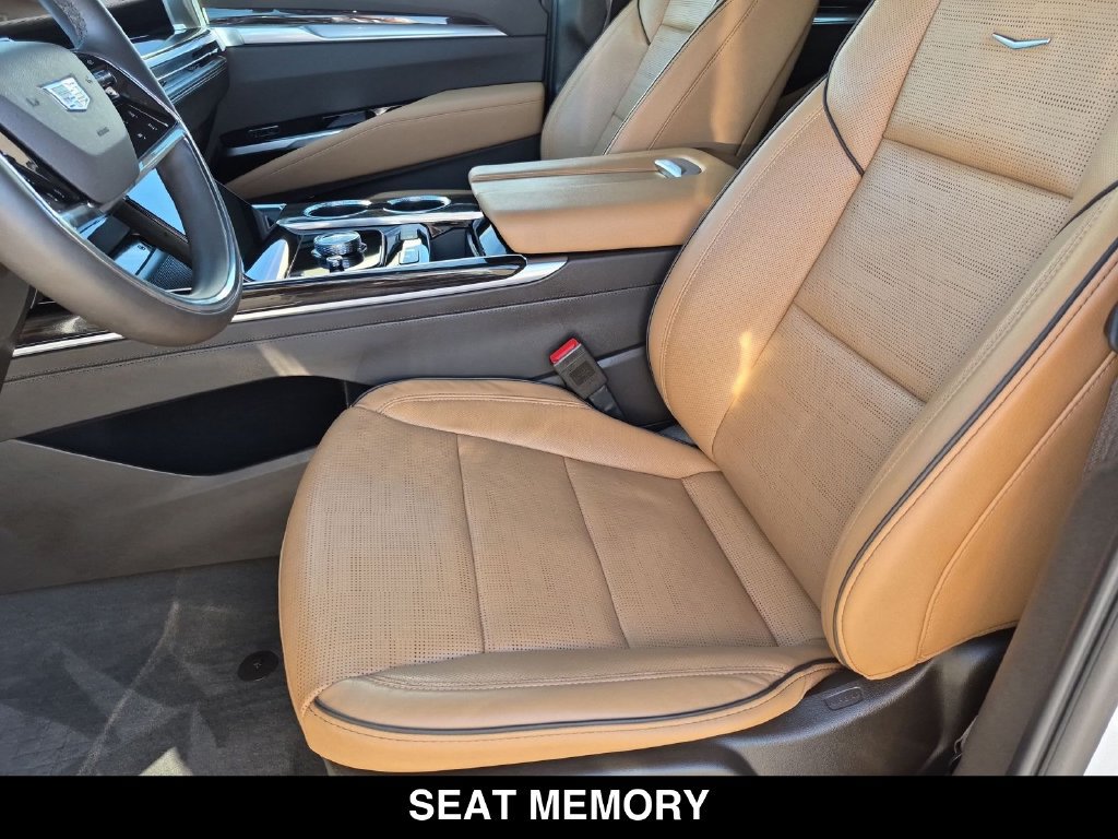Used 2025 Cadillac Escalade Premium Luxury w/ Touring Package AWD/4WD image 21