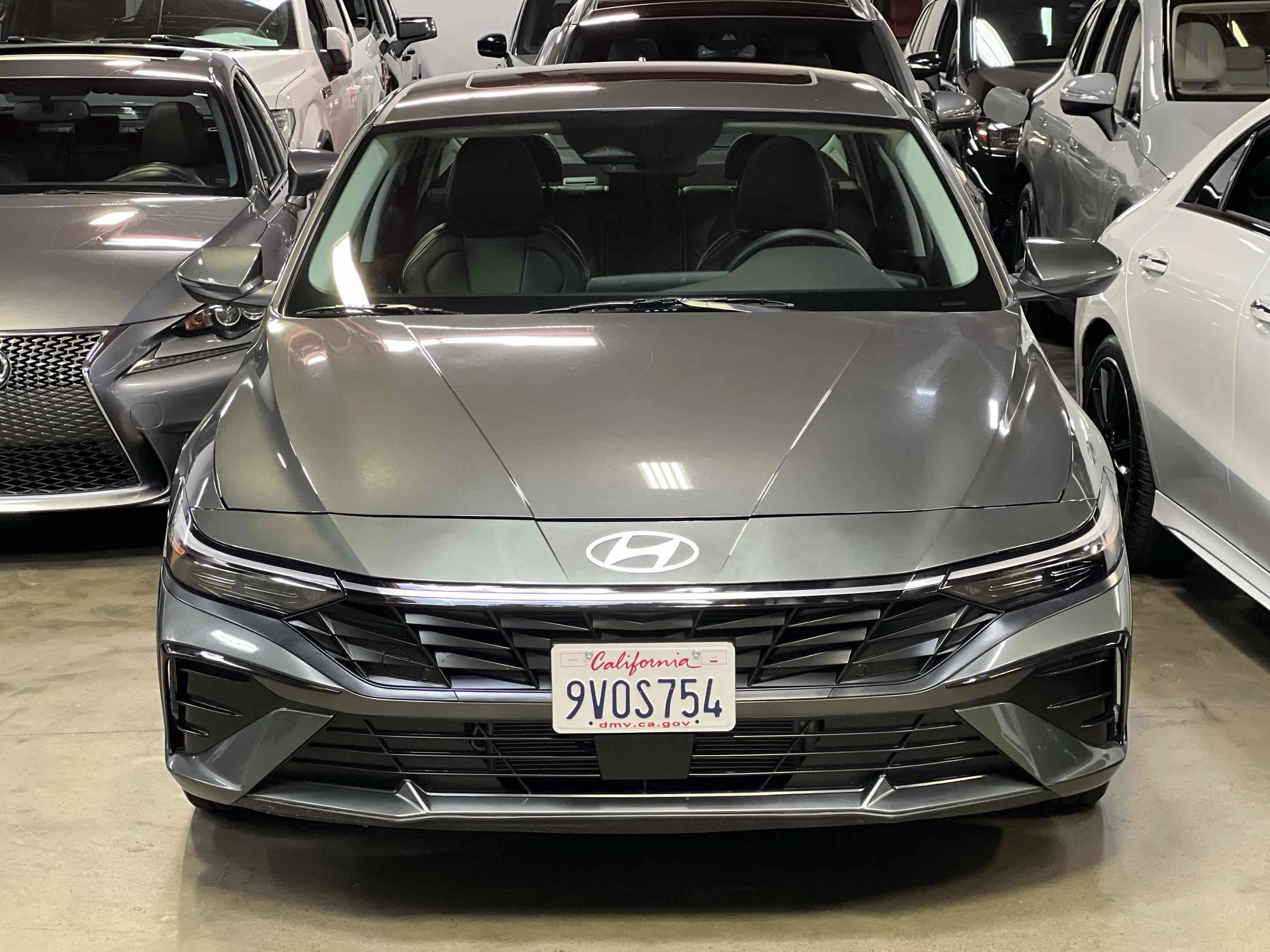 Used 2025 Hyundai Elantra Limited FWD image 6