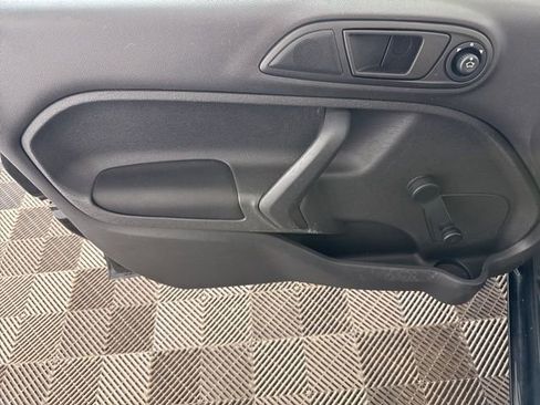 Used 2017 Ford Fiesta S image 23