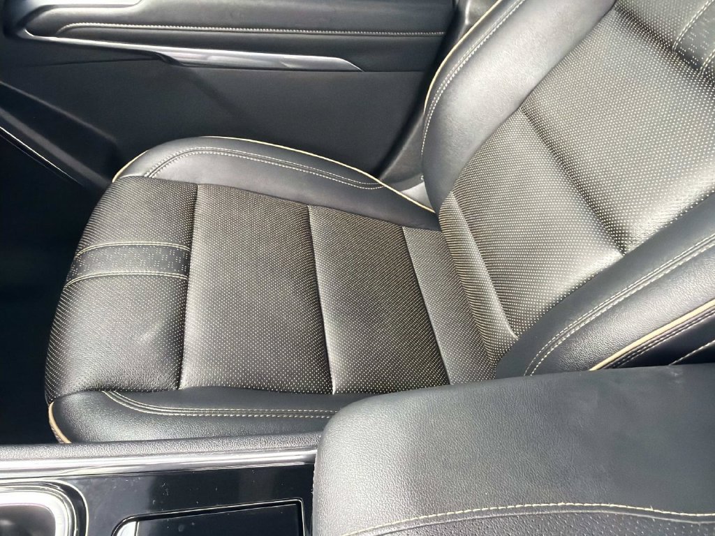 Used 2025 Chevrolet Traverse High Country w/ LPO, Floor Liner Package FWD image 20
