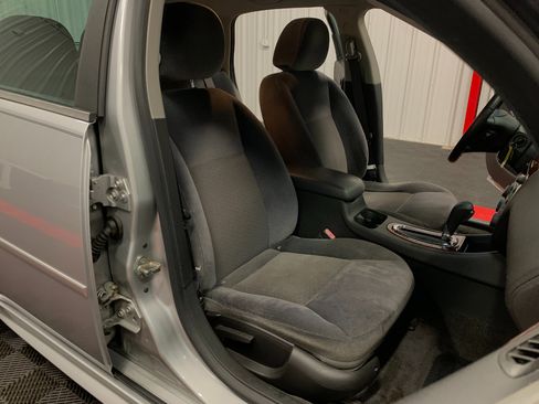 Used 2011 Chevrolet Impala LT image 47