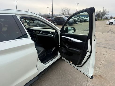 Used 2019 INFINITI QX50 Essential w/ Premium Heat Package image 25