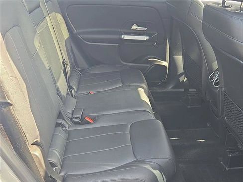 Used 2020 Mercedes-Benz GLB 250 4MATIC image 20