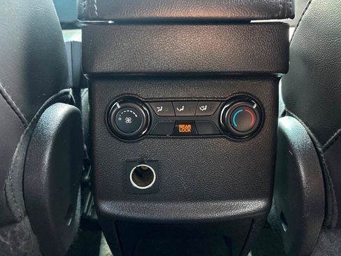 Used 2015 Ford Explorer XLT w/ Equipment Group 202A FWD image 29