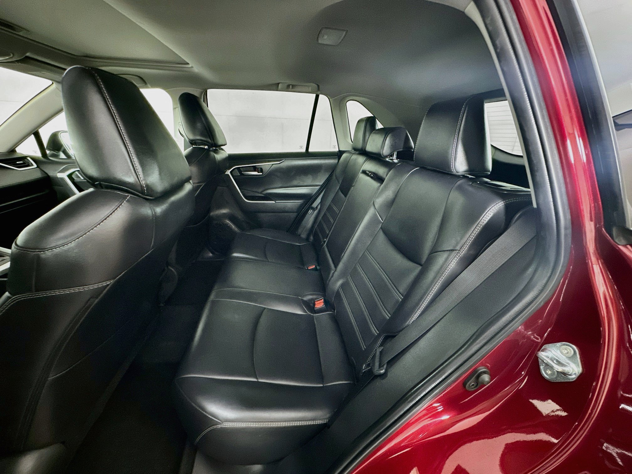 Used 2023 Toyota RAV4 XLE Premium FWD image 28