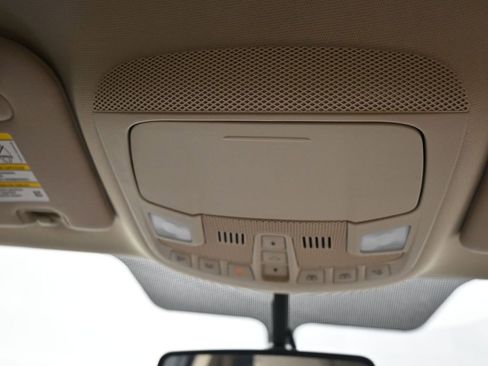 Used 2019 Lincoln MKC Select w/ Select Plus Package image 17