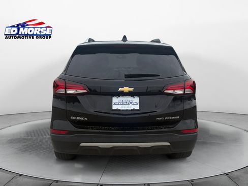 Used 2024 Chevrolet Equinox Premier AWD/4WD image 4