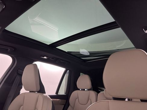 New 2026 Volvo XC90 B6 Plus w/ Protection Package Premier AWD/4WD image 14