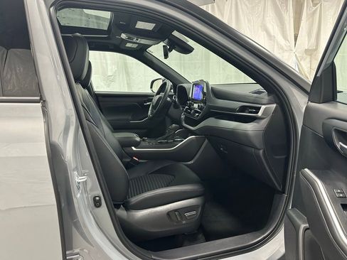 Used 2025 Toyota Highlander XSE image 64
