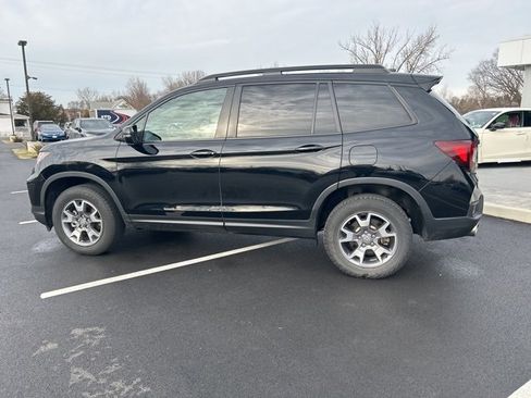 Certified 2023 Honda Passport TrailSport image 9