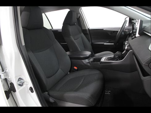 Used 2024 Toyota RAV4 LE image 16