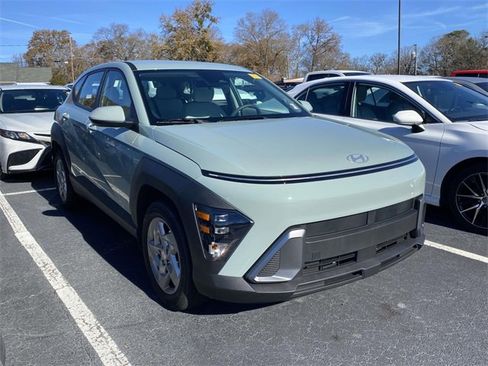 Used 2025 Hyundai Kona SE image 1