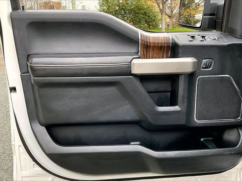 Used 2019 Ford F150 Lariat w/ Equipment Group 502A Luxury image 27