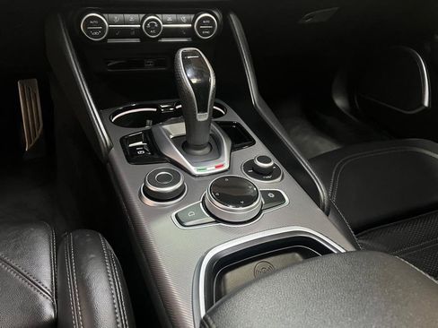 Used 2021 Alfa Romeo Giulia Ti Sport image 23
