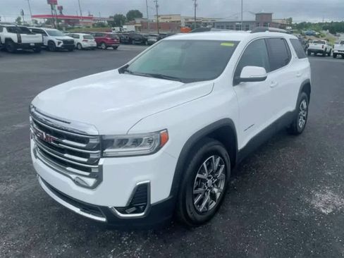 Used 2023 GMC Acadia SLT w/ Preferred Package FWD image 5