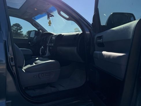 Used 2008 Toyota Sequoia Limited image 18