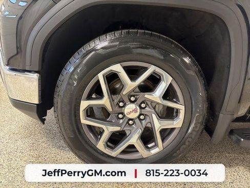 Used 2022 GMC Sierra 1500 SLT AWD/4WD image 34