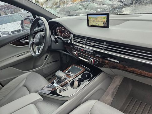Used 2018 Audi Q7 3.0T Prestige w/ Prestige Package image 11