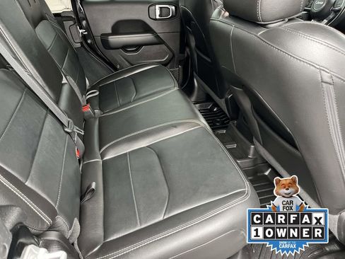 Used 2022 Jeep Wrangler Unlimited Sahara image 21