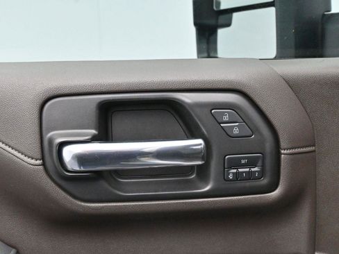 Used 2022 GMC Sierra 2500 Denali image 10