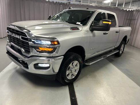 Used 2026 RAM 2500 Big Horn AWD/4WD image 3