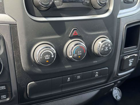 Used 2022 RAM 1500 Warlock AWD/4WD image 12