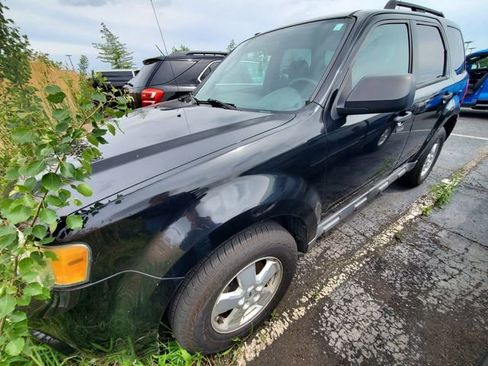 Used 2010 Ford Escape XLT FWD image 2