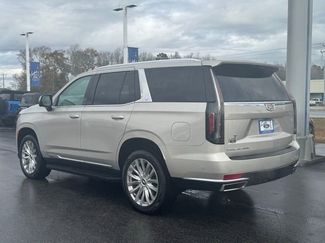 Used 2023 Cadillac Escalade Premium Luxury video 3