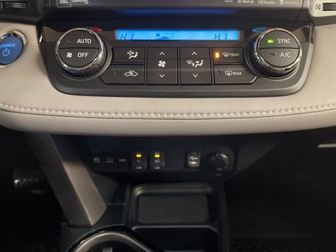 Certified 2018 Toyota RAV4 Limited image 18
