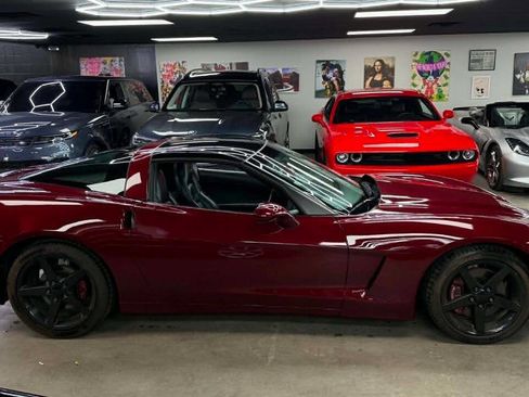 Used 2006 Chevrolet Corvette Coupe w/ Preferred Equipment Group RWD image 4