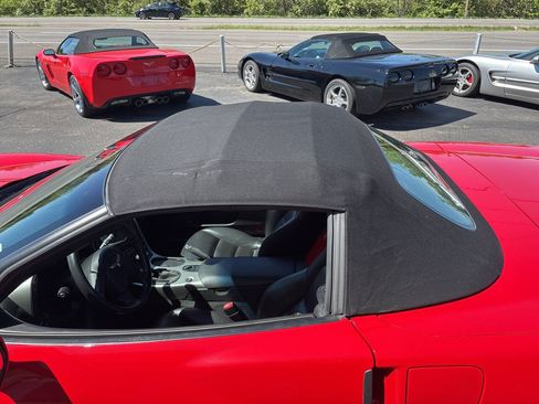 Used 2005 Chevrolet Corvette Convertible w/ Preferred Equipment Group RWD image 25