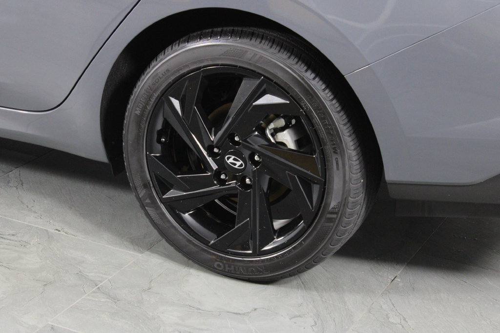 Certified 2026 Hyundai Elantra Sport FWD image 15