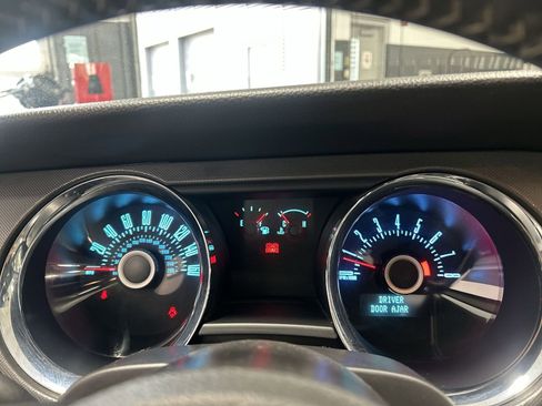 Used 2013 Ford Mustang Coupe w/ V6 Performance Pkg RWD image 21