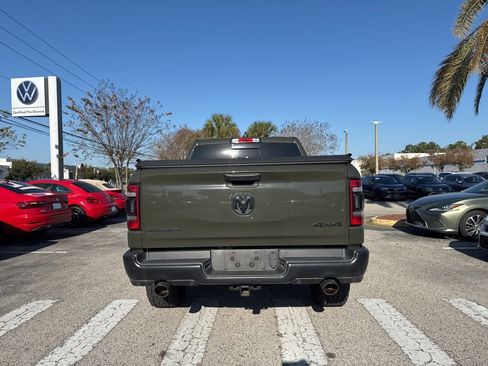 Used 2021 RAM 1500 Big Horn w/ Built-to-serve Edition image 6