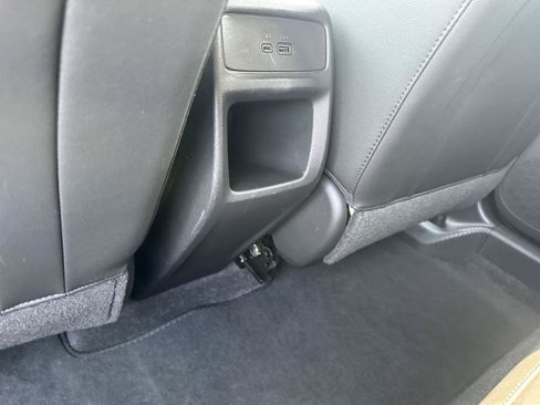 Used 2025 Chevrolet Trax LT FWD image 15