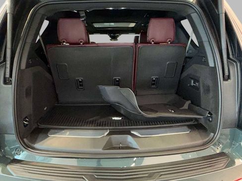 Used 2026 Cadillac Escalade Luxury w/ LPO, Floor Liner Package AWD/4WD image 18