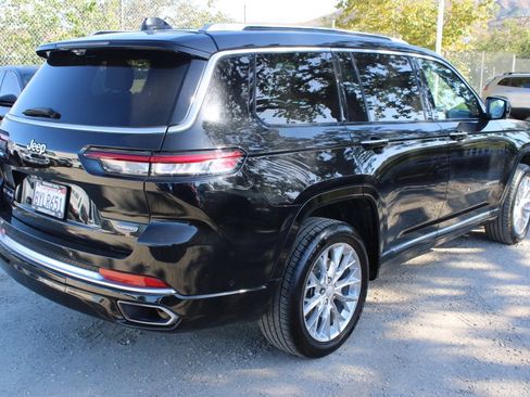 Used 2021 Jeep Grand Cherokee L Summit w/ Advanced Protech Group IV AWD/4WD image 4