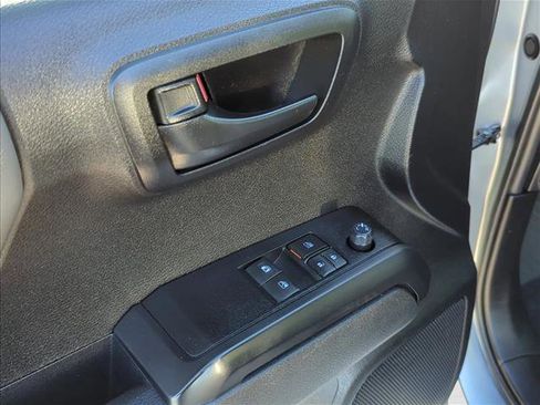 Used 2022 Toyota Tacoma SR image 10