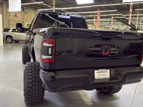 Used 2024 RAM 2500 Big Horn w/ Night Edition AWD/4WD image 12
