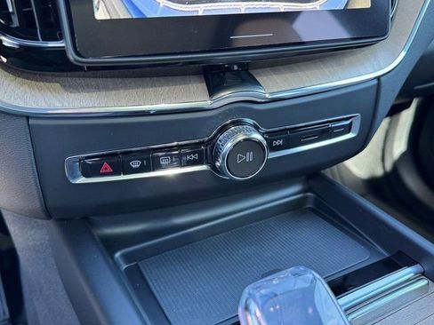 New 2026 Volvo XC60 B5 Plus w/ Protection Package Premier AWD/4WD image 25