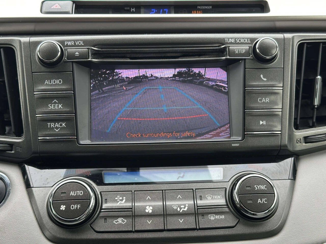 Used 2013 Toyota RAV4 Limited AWD/4WD image 31