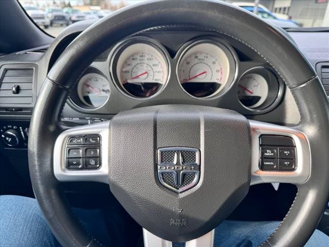 Used 2012 Dodge Challenger R/T RWD image 11