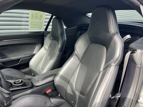 Certified 2022 Porsche 911 Carrera GTS image 5